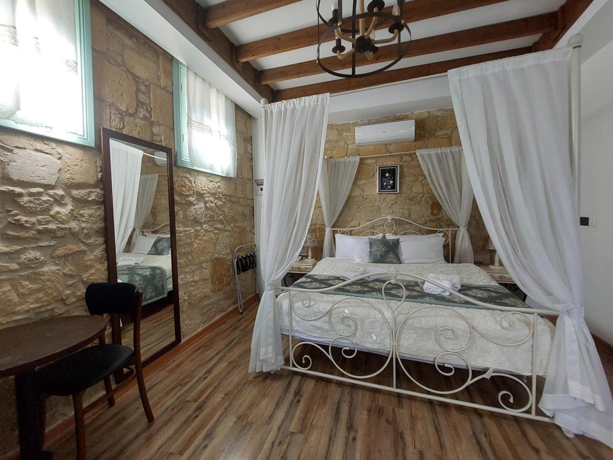 Hotel Valide Hanim Konak Nicosia Esterno foto